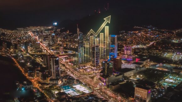 Prevén que la economía de Nuevo León crezca al doble del promedio nacional en 2026
