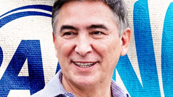 Aldo Fasci formaliza su ingreso al proceso interno del PAN en NL para elecciones de 2027