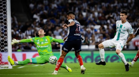 Debut con triunfo: La era de Matías Almeyda en Rayados inicia con paso firme ante Santos