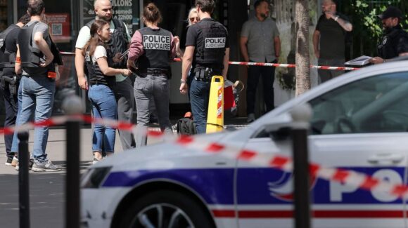 Ataque en París: Un hombre apuñaló a tres mujeres en la capital francesa por un presunto motivo religioso
