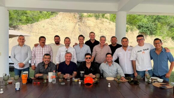 Encabeza Samuel García encuentro con alcaldes y funcionarios estatales en General Terán