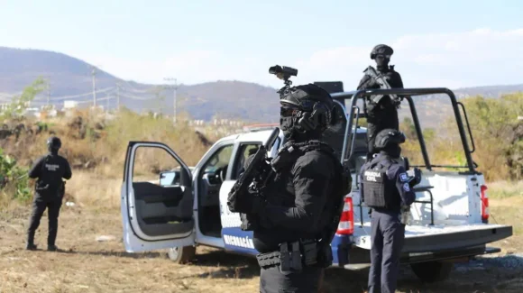 Presuntos miembros del CJNG atacan a policías en Tingüindín, Michoacán; octavo incidente en año y medio
