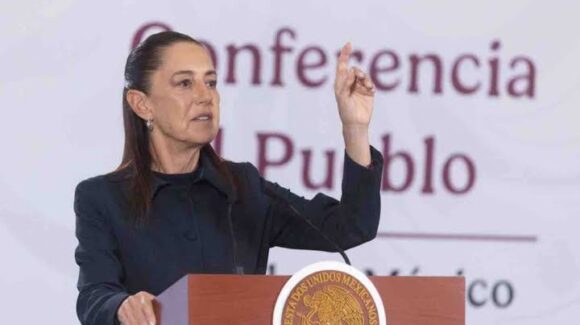 Sheinbaum rechaza dar avances sobre el caso Ayotzinapa por respeto a los familiares