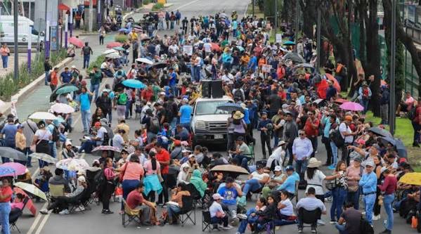 CNTE avanza hacia la avenida José María Izazaga en la marcha de hoy jueves 16 de julio en CDMX
