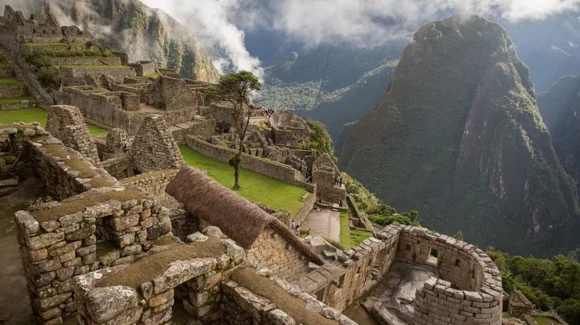 Arqueólogos peruanos descubren una red de caminos ocultos en Machu Picchu