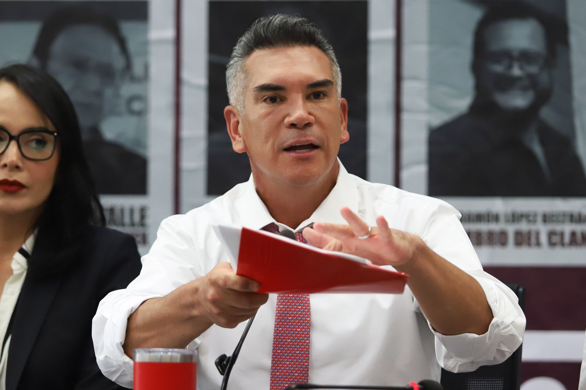 Dirigente del PRI, ‘Alito’ Moreno rechaza acusaciones de la FGR y denuncia persecución política