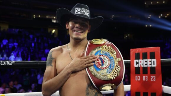 Box: Vaquero Navarrete vs O’Shaquie Foster: Anuncian la pelea de unificación para octubre en San Antonio