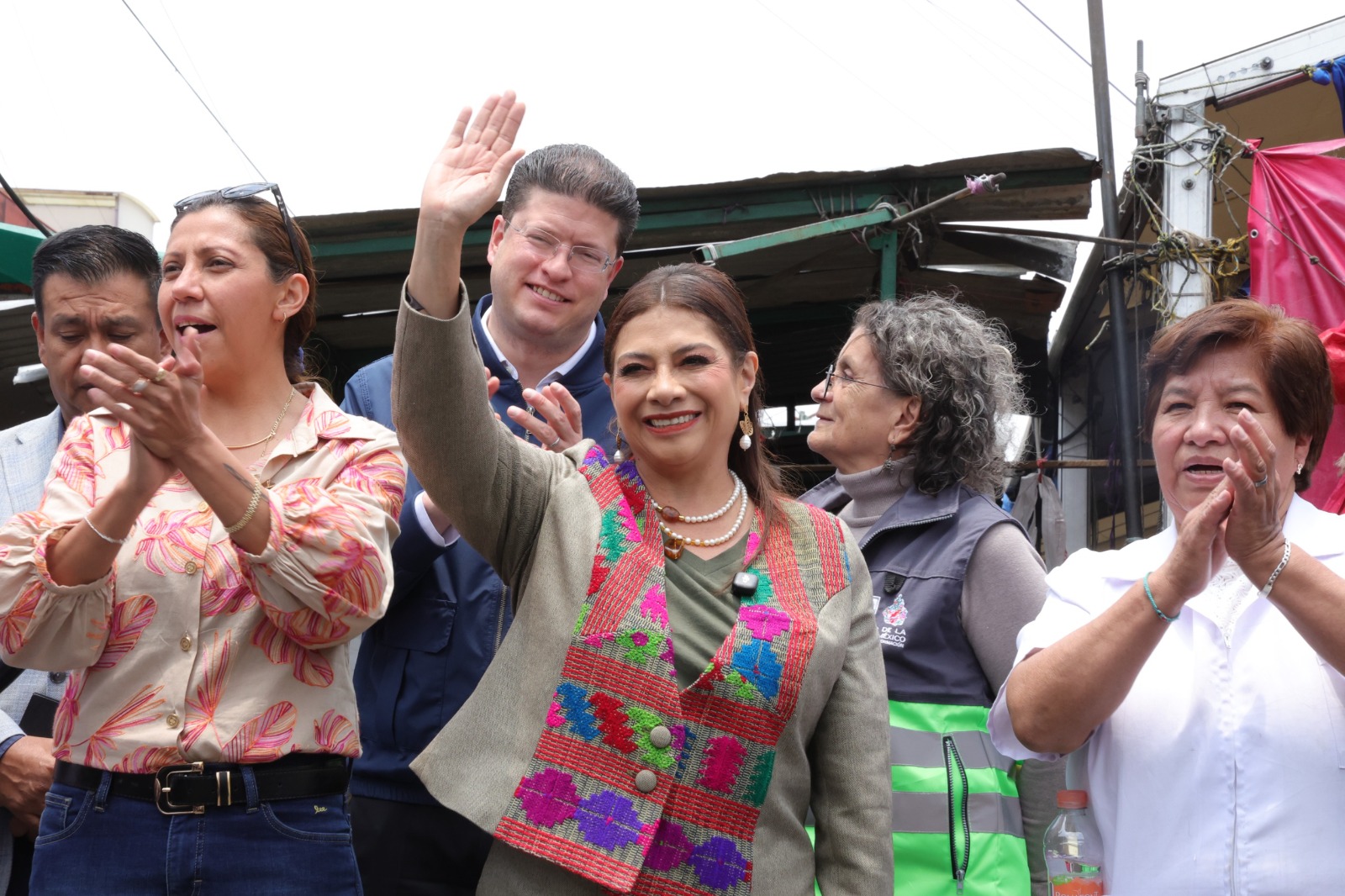 Clara Brugada supervisa rehabilitación eléctrica del mercado La Merced