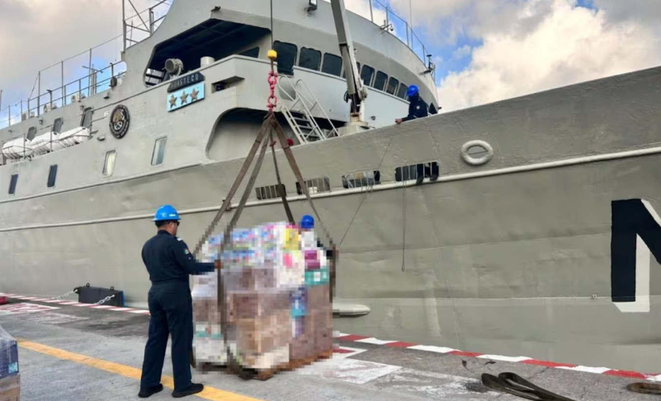 México envía en dos buques más de 718 toneladas de ayuda humanitaria a Venezuela desde Veracruz
