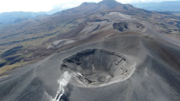 Volcán Puracé entra en alerta naranja por aumento de actividad sísmica en Colombia
