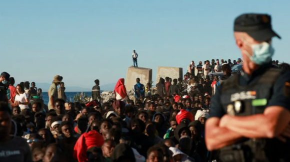 España informa que 70 mil migrantes regresaron a Marruecos tras crisis en Ceuta