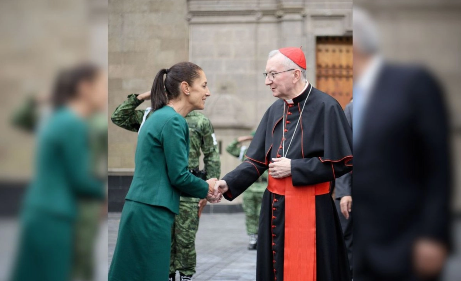 Pietro Parolin, secretario de Estado de El Vaticano, llega a Palacio Nacional para reunirse con Sheinbaum