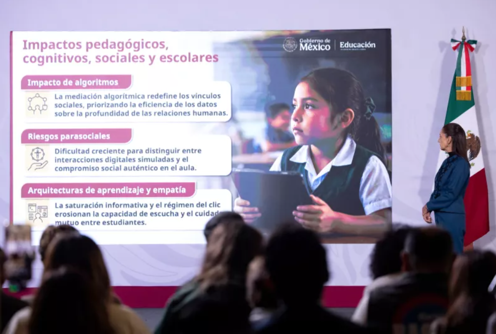 Sheinbaum alerta por jóvenes que usan IA como psicólogo y analiza regular celulares