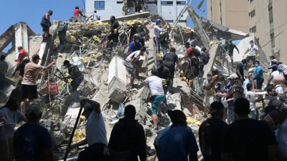 Aumentan a 165 los muertos y más de 500 heridos por sismo de magnitud 7.4 en Colombia