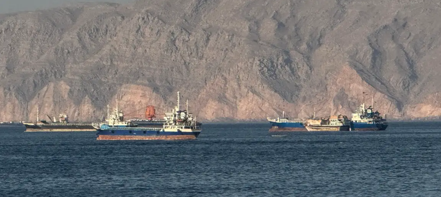 Irán contradice a Donald Trump y asegura controlar el Estrecho de Ormuz