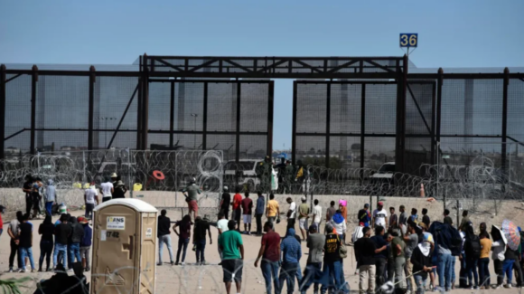 Corte de EU avala deportación expedita de 750 mil migrantes protegidos por amparo humanitario