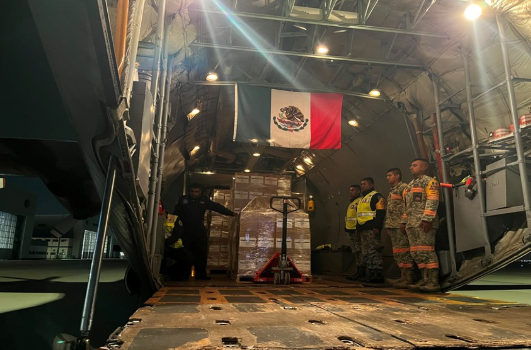 México envía segundo cargamento de ayuda humanitaria a Colombia tras terremoto de magnitud 7.4