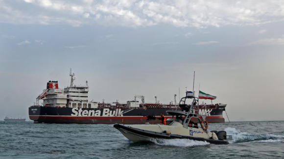 Irán responde a Trump: Ormuz no se puede conquistar con un tuit ni con portaaviones