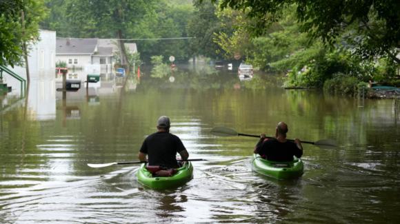 Inundaciones históricas en Indiana dejan al menos siete muertos, cientos de evacuados y graves daños por las lluvias