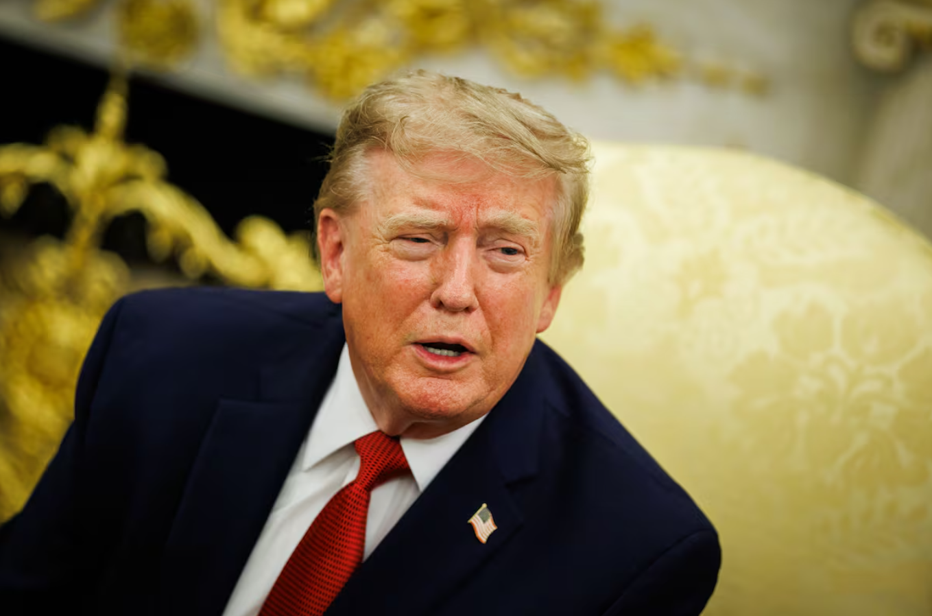 Trump publicó una imagen en la que declara al Estrecho de Ormuz como “nuevo territorio” de EU; Irán respondió
