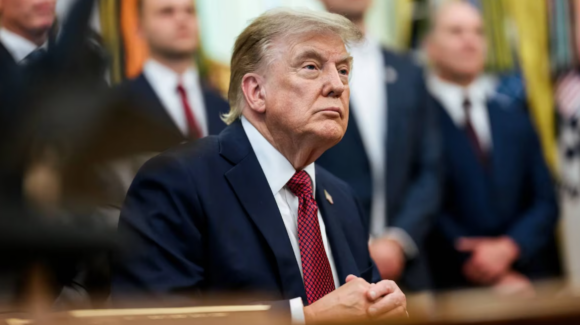 Trump suspende aplicación de aranceles de 50 por ciento a Canadá; continúan las negociaciones