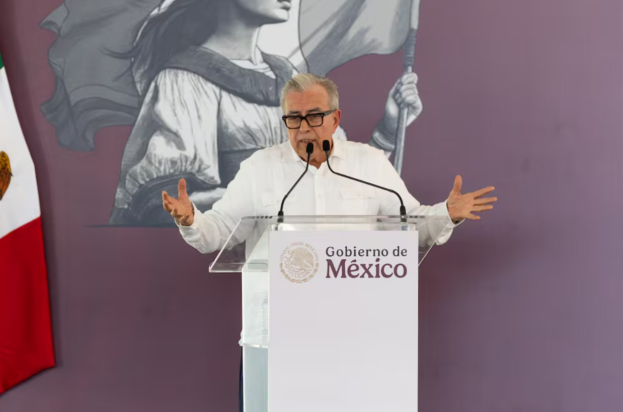 Rubén Rocha Moya retoma la gubernatura de Sinaloa tras 112 días; “regreso con la frente limpia y en alto”