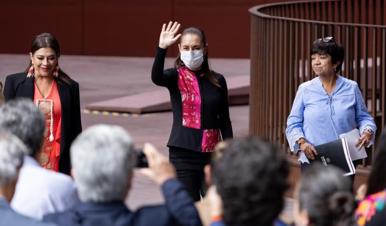 Sheinbaum revela que se enteró del regreso de Rocha Moya al gobierno de Sinaloa por su publicación en redes