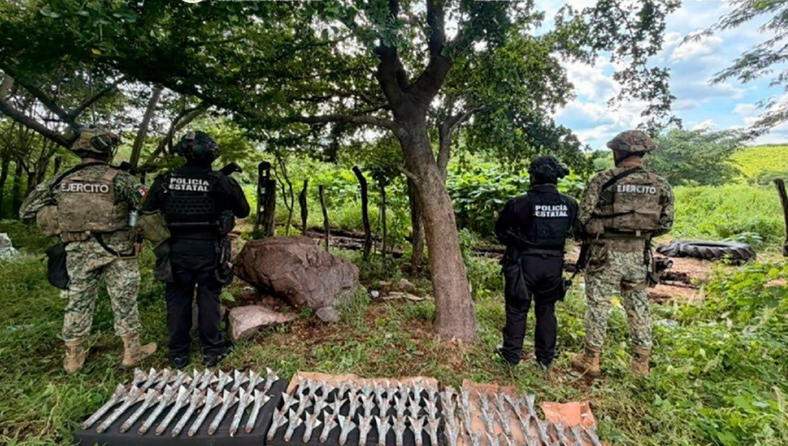 Aseguran 172 explosivos y desmantelan laboratorio de droga sintética en Sinaloa