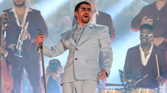 Bad Bunny cierra su gira en Puerto Rico con Rauw Alejandro y lanza contundente mensaje