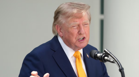Trump amenaza con cambiar nombre del lago Ontario por lago América