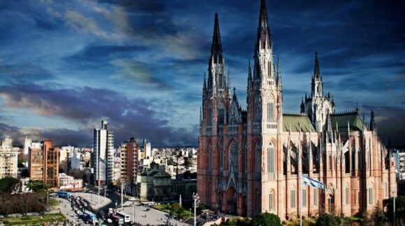 La Catedral de La Plata, Argentina, es votada como la más linda en el ‘Mundial de Catedrales’
