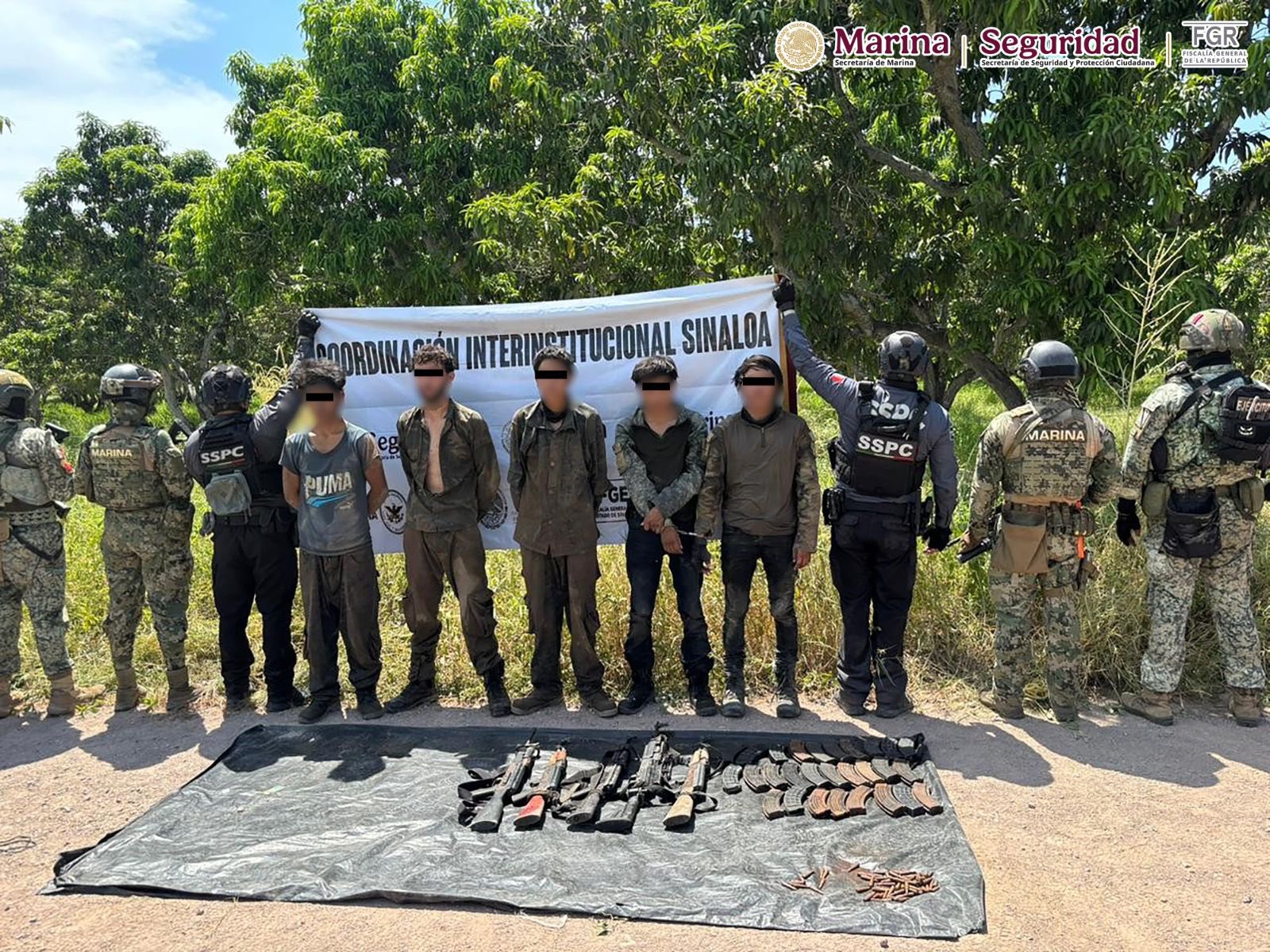Golpe a la delincuencia en Sinaloa: Capturan a ocho y aseguran armas, explosivos y droga