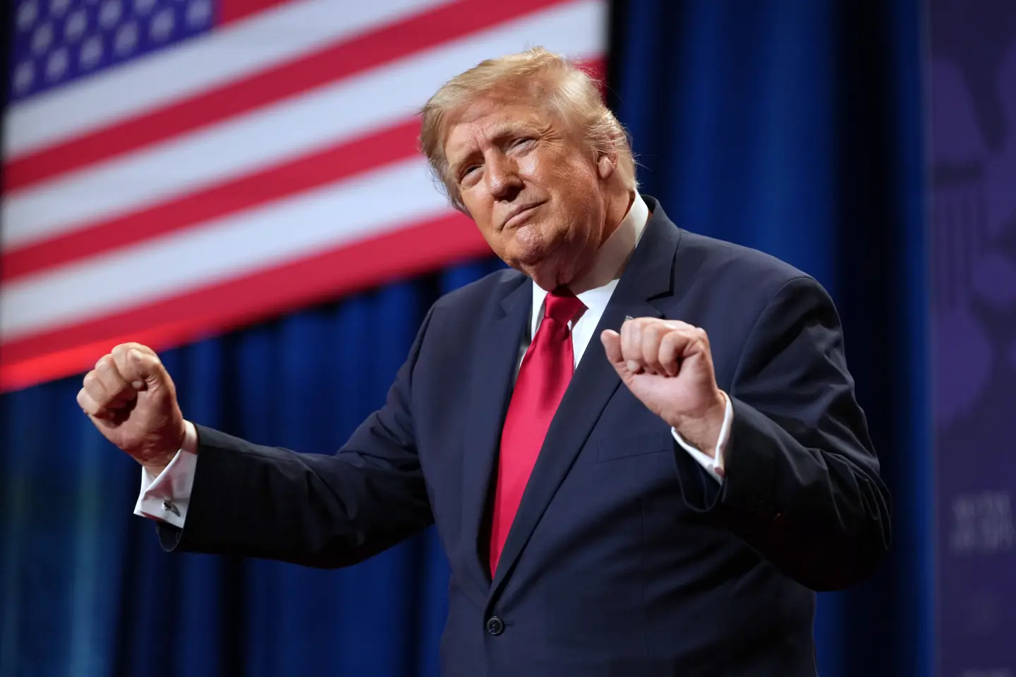 Trump amenaza con declarar el Estrecho de Ormuz como territorio de Estados Unido tras ofensiva contra Irán