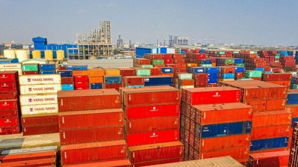 Exportaciones mexicanas alcanzan máximo histórico en julio con crecimiento de 43.7 por ciento