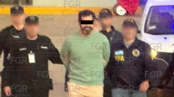 Fernando Farías Laguna es trasladado de Argentina a México por caso de huachicol fiscal