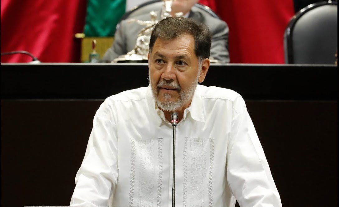 Fernández Noroña invoca al ‘Chupacabras’ para defender derechos de audiencias de Sheinbaum