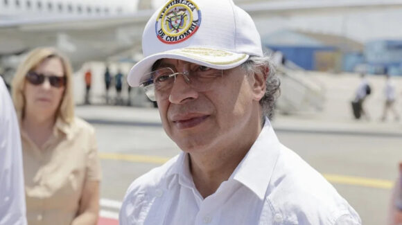 Gustavo Petro, expresidente de Colombia, viajará a México para participar en evento de carácter académico