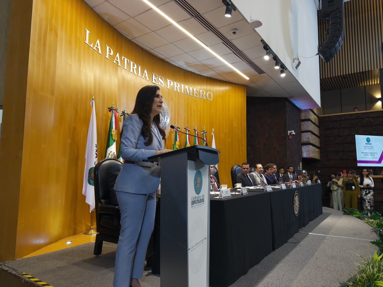 Kenia López Rabadán cierra gestión en Cámara de Diputados; Raúl Bolaños asume presidencia