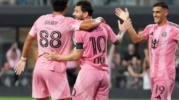 Messi anota 4 goles para liderar al Inter Miami a una contundente victoria por 7-1 sobre Montreal
