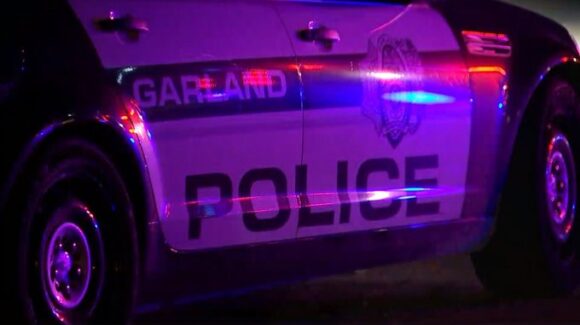 Muere niña de 5 años tras ser encontrada inconsciente dentro de un vehículo en Texas, EU