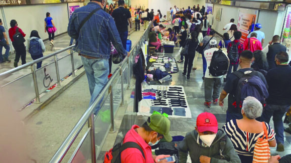 Nuevas reglas en el Metro de la CDMX: Frenan ruido, estufas y subarriendos