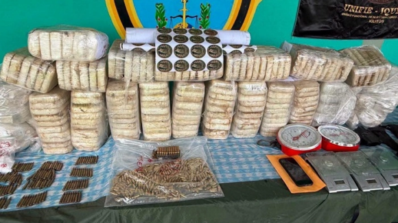Policía Nacional del Perú decomisa 220 paquetes de cocaína valorados en dos millones de dólares