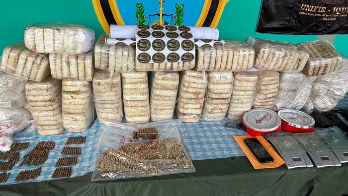 Policía Nacional del Perú decomisa 220 paquetes de cocaína valorados en dos millones de dólares