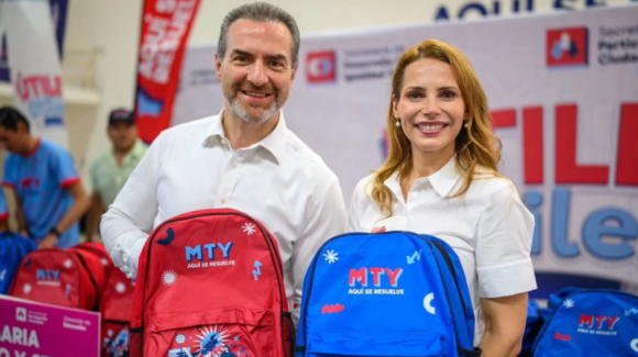 Gobierno de Monterrey inicia entrega de paquetes escolares del programa ‘Útiles, Útiles’