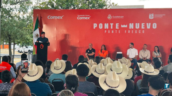 Gobierno de NL entrega 300 casas rehabilitadas contra el calor en Paseo de Guadalupe