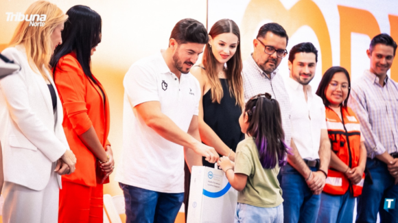 DIF NL y Beneficencia Pública entregan a 96 personas apoyos que superan los 20 MDP