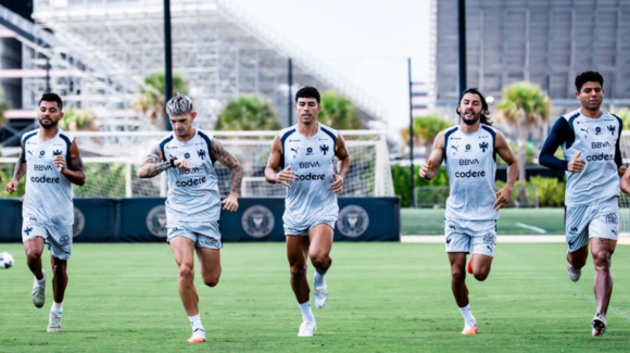 Bajas en zaga albiazul: Stefan Medina y Carlos Salcedo en duda para duelo ante Nashville