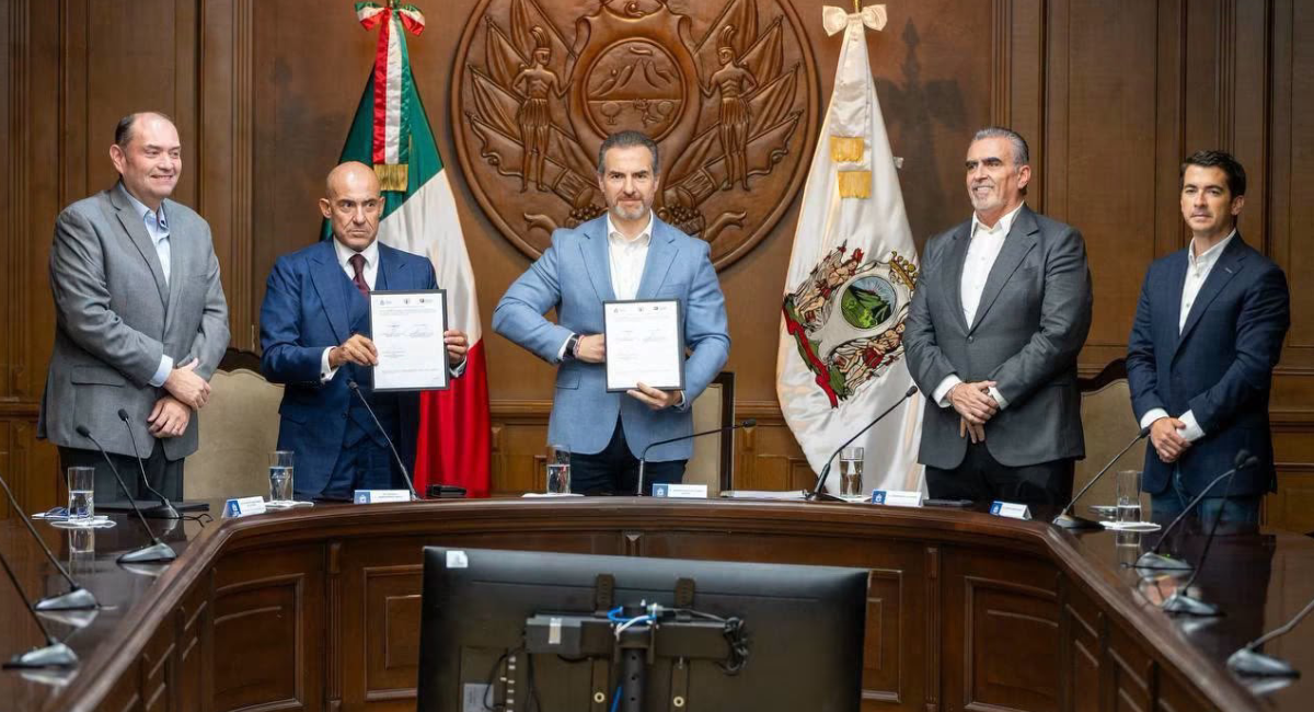 Firma Gobierno de Monterrey convenio de colaboración con el Colegio de Abogados A.C.