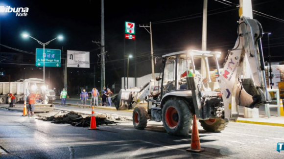 Gobierno de Monterrey rehabilita Rangel Frías con operativo nocturno de bacheo