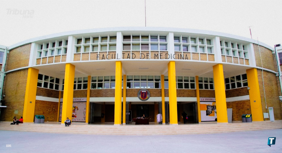 Estudiantes de Medicina UANL protestan por deterioro de infraestructura y cuotas internas